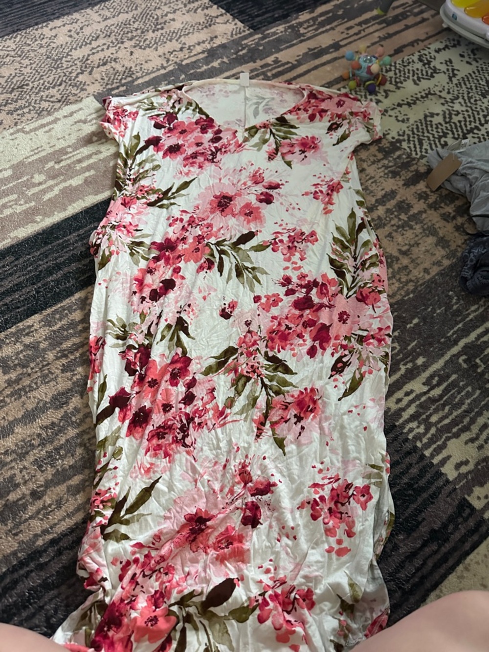 Floral Pink & White Maxi Dress - Elegant V-Neck Summer Dress